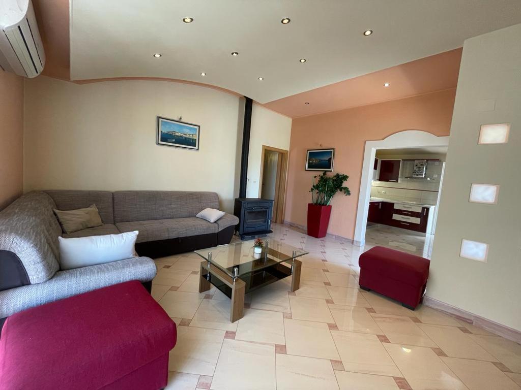 Apartment Edita Plano Trogir מראה חיצוני תמונה